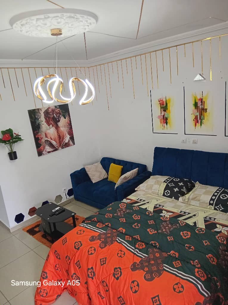 STUDIOS MEUBLÉS CONFORTABLES – 7e Tranche, Carrefour Arafat